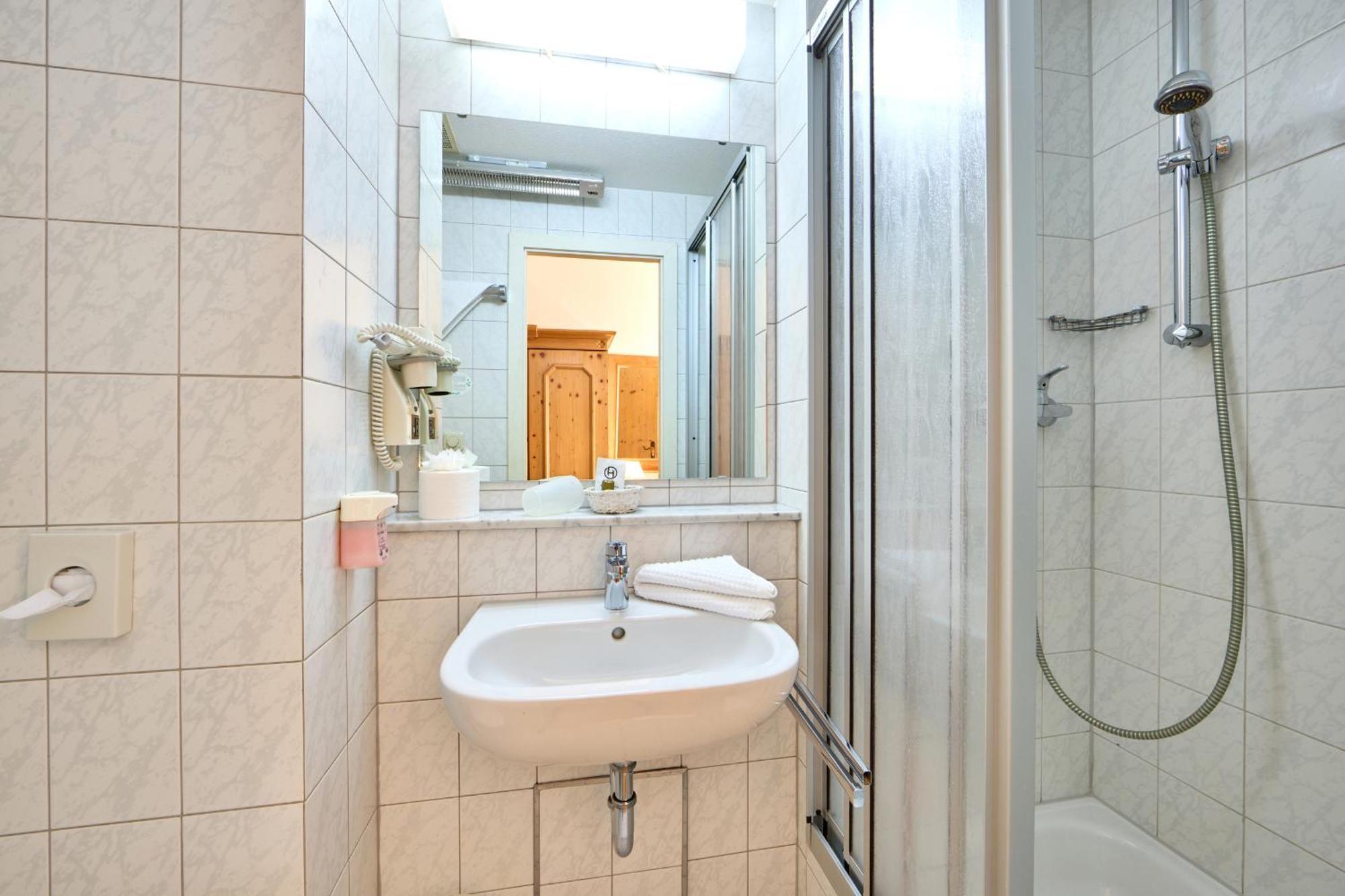 Hotel Drei Mohren Garmisch-Partenkirchen Bilik gambar